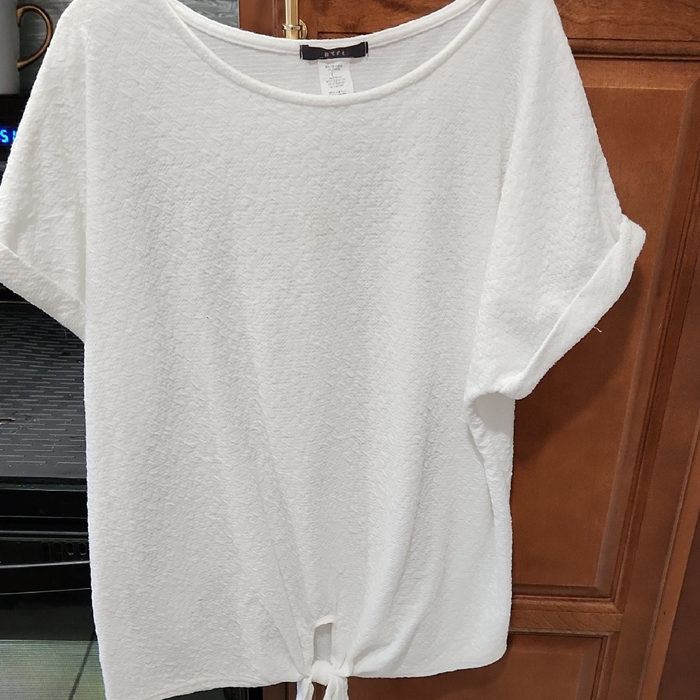 Women's White Short-Sleeve Tie-Hem Tee